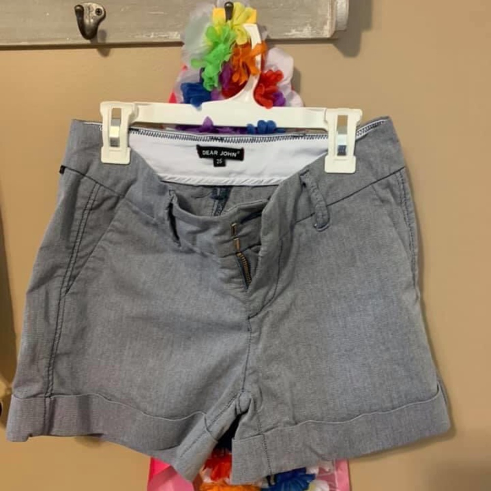 Dear John Shorts - size 24